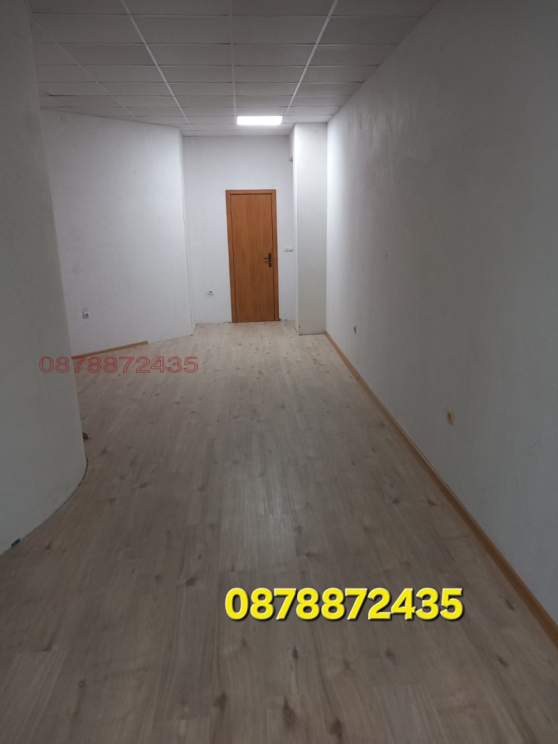 Дава под наем МАГАЗИН, гр. Пазарджик, Център, снимка 2 - Магазини - 53135027