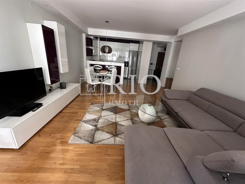 Para alugar  2 quartos Plovdiv , Kiutchuk Parij , 90 m² | 61330358