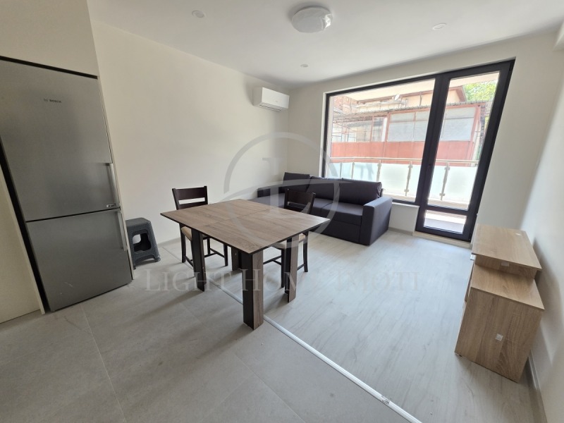 Дава под нем  2-стаен, град Пловдив, Кючук Париж •  383 EUR • ID 62134491 — holmes.bg - [1] 