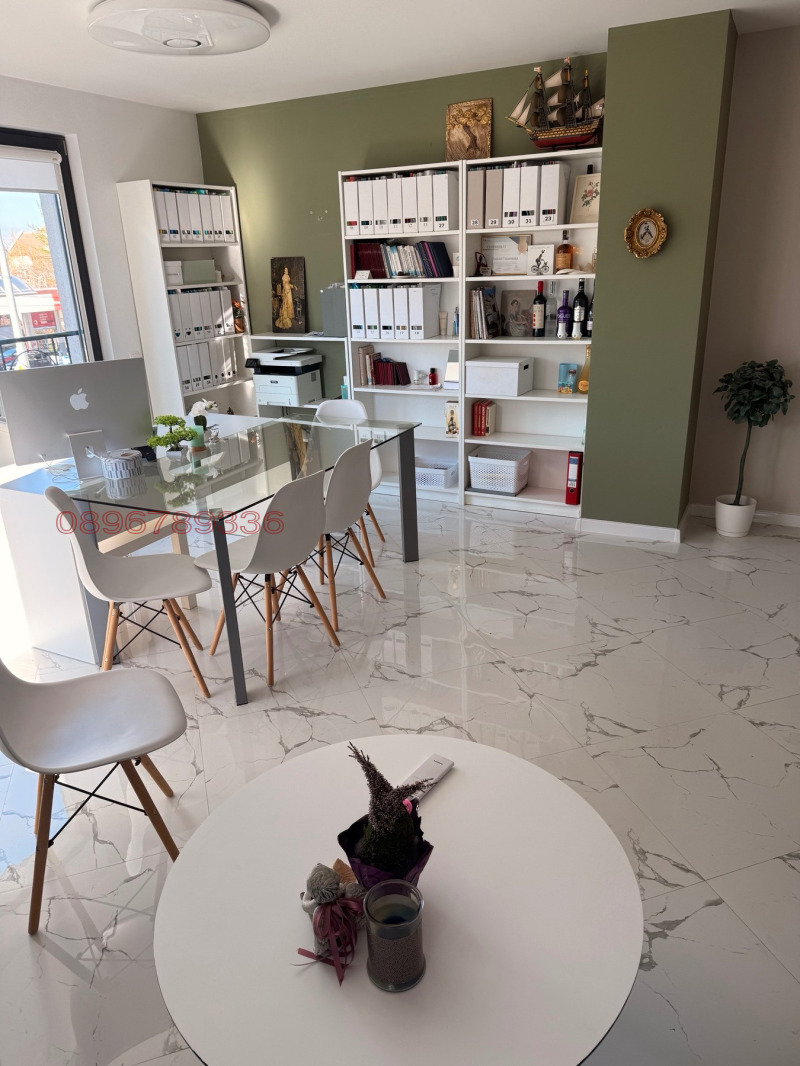 Дава под Наем ОФИС в град София, Бъкстон - 63 кв.м / 380 € » 743.22 лв.
