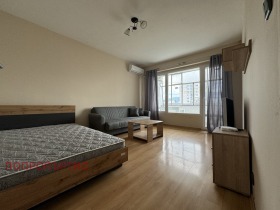 1 soverom Nadesjda 2, Sofia