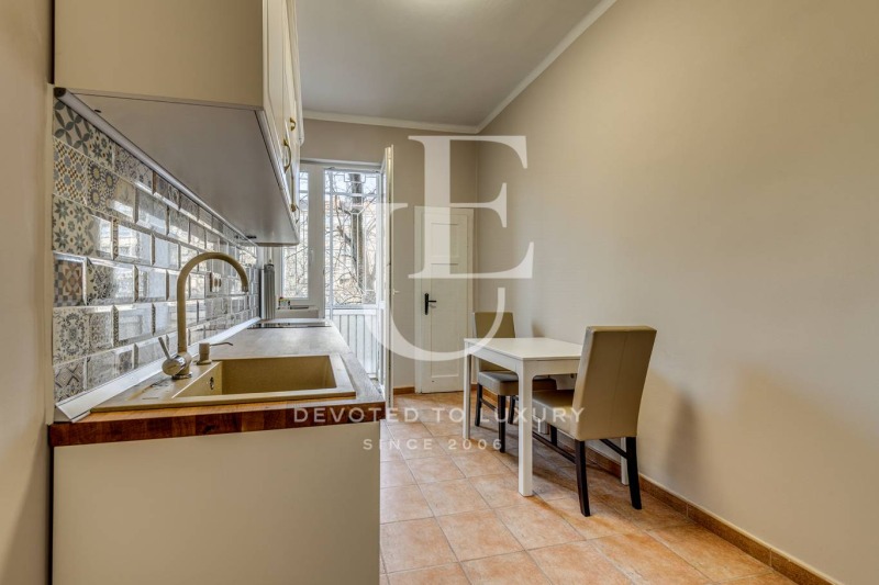 Kiadó  2 hálószobás Sofia , Centar , 100 négyzetméter | 39705140 - kép [8]