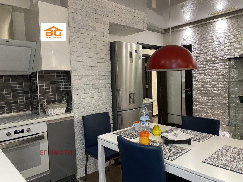 Издаје се  2 спаваће собе Варна , Левски 1 , 100 м2 | 94031378