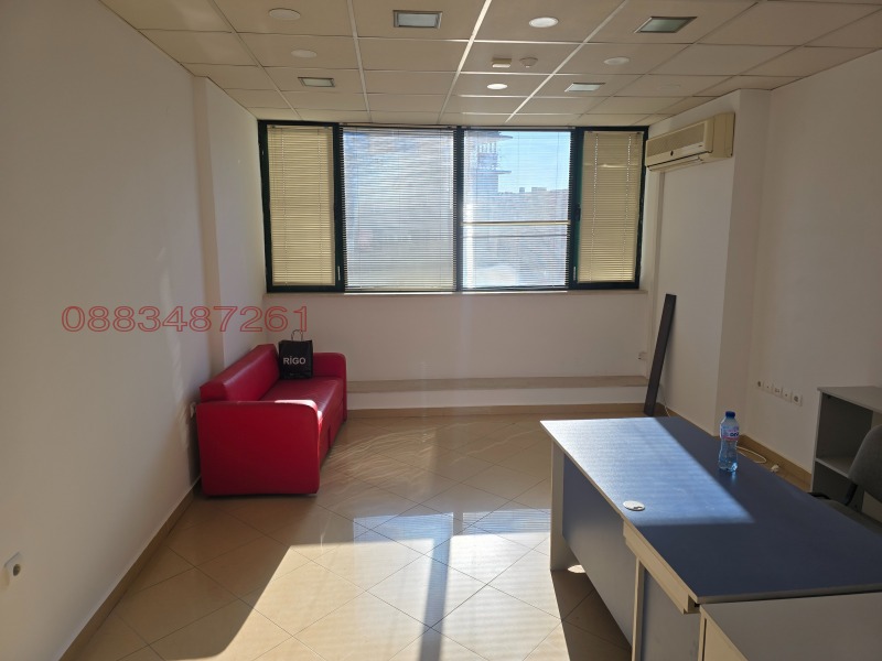 Дава под наем ОФИС, гр. Кърджали, Център, снимка 3 - Офиси - 53194191