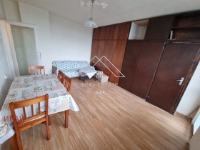 1 dormitorio Tri chuchura - yug, Stara Zagora 4