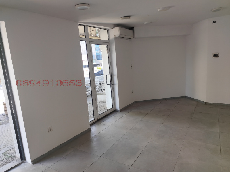 Издаје се  Схоп Софија , Лозенец , 29 м2 | 47261017
