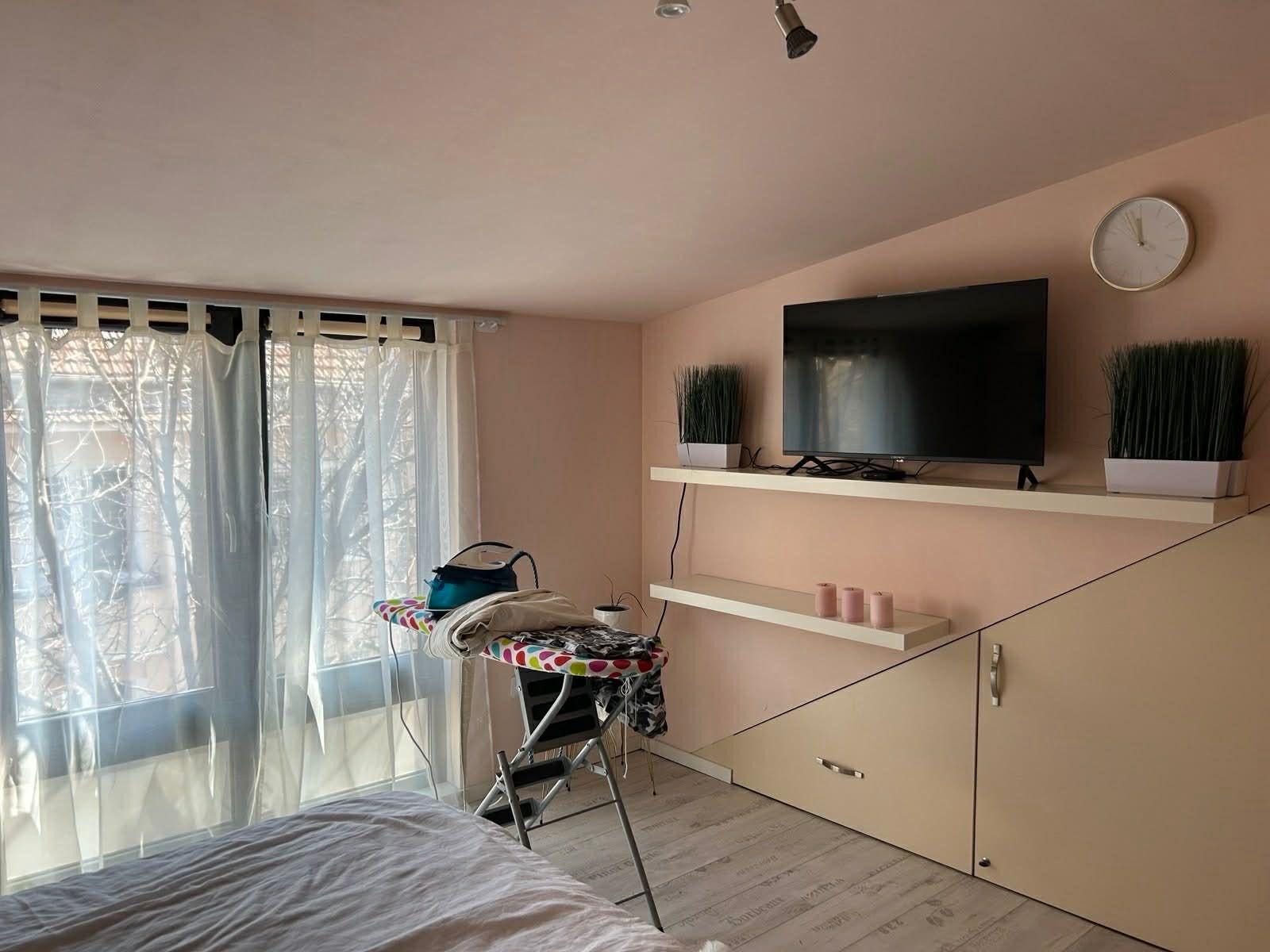 Дава под наем 3-СТАЕН, гр. София, Център, снимка 5 - Апартаменти - 53763087