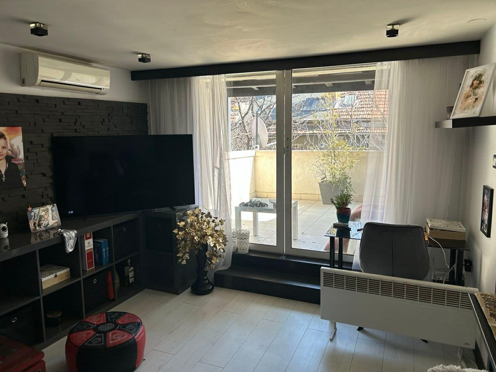 Дава под наем 3-СТАЕН, гр. София, Център, снимка 2 - Апартаменти - 53763087