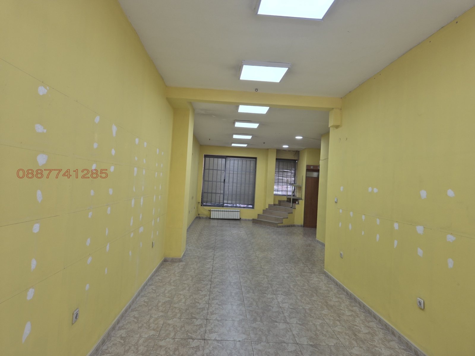 Дава под наем МАГАЗИН, гр. Бургас, Център, снимка 2 - Магазини - 55939438