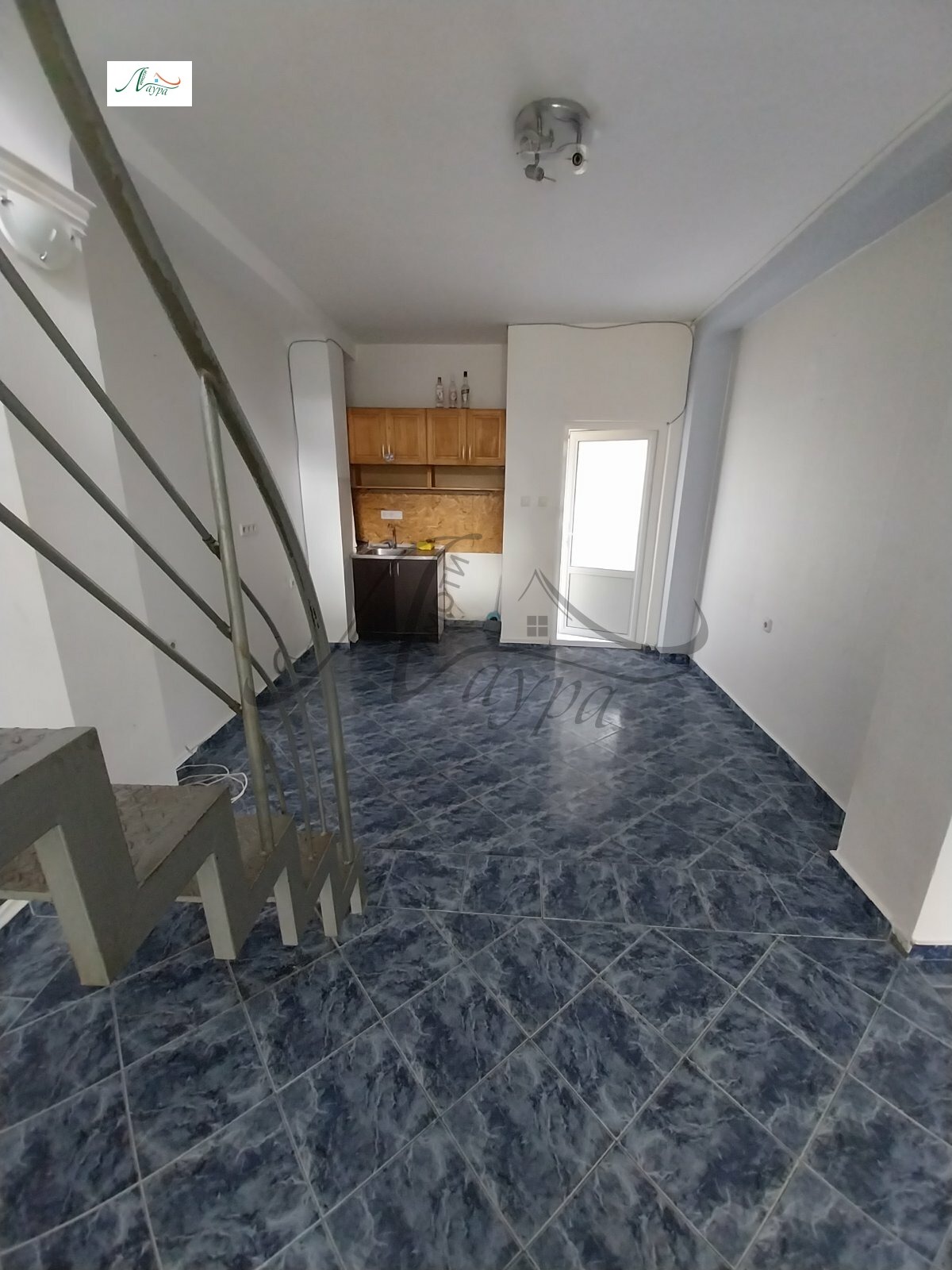 Дава под наем МЕЗОНЕТ, гр. Шумен, Център