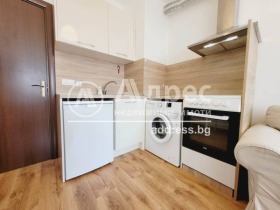 Studio Baniszora, Sofia 4