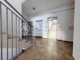Studio Baniszora, Sofia 11