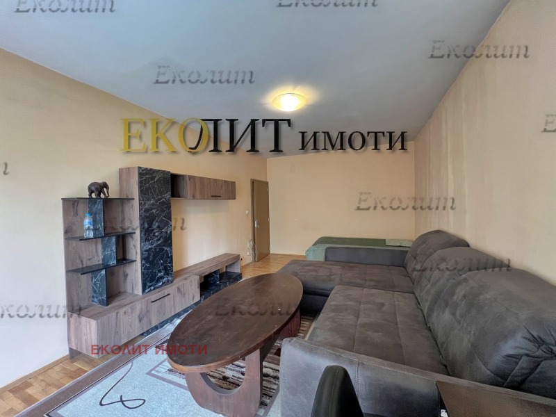 Zu vermieten  1 Schlafzimmer Sofia , Lagera , 68 qm | 86334190