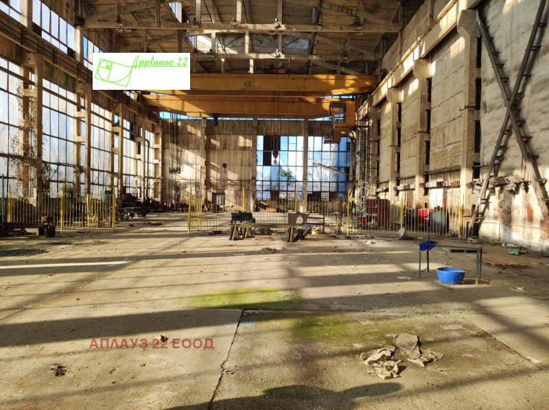 Дава под наем СКЛАД, гр. Червен бряг, област Плевен, снимка 3 - Складове - 53149456