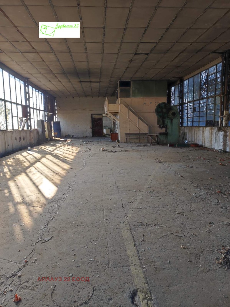 Дава под наем СКЛАД, гр. Червен бряг, област Плевен, снимка 9 - Складове - 53149456