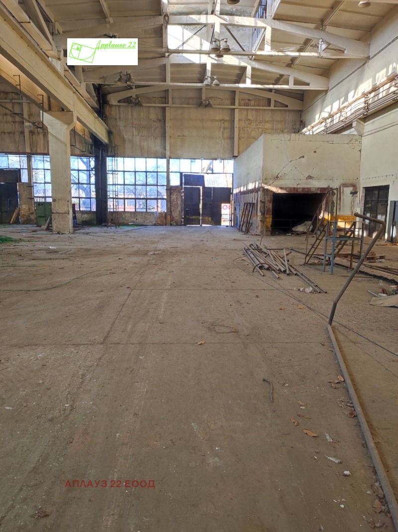 Дава под наем СКЛАД, гр. Червен бряг, област Плевен