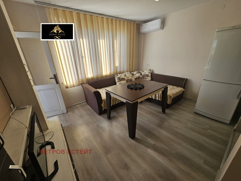 Дава под Наем 3-СТАЕН в област Пазарджик, гр. Велинград - 74 кв.м / 350 € » 684.54 лв., ПЕТРОВ ЕСТЕЙТ