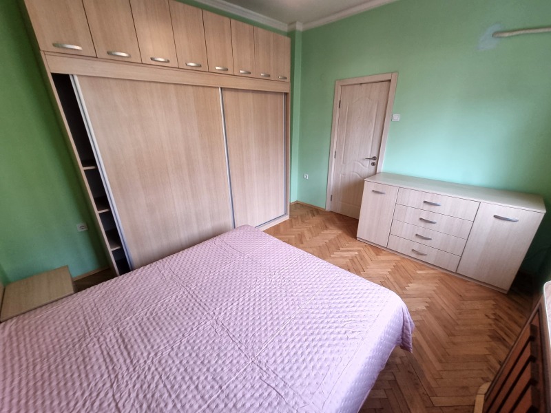 Дава под наем 3-СТАЕН, гр. София, Център