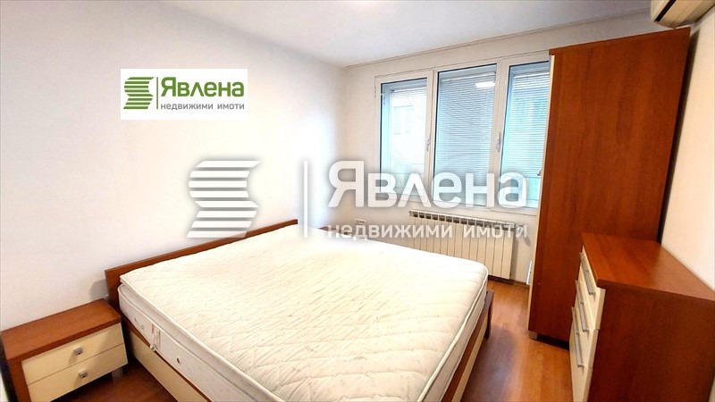 Zu vermieten  3 Schlafzimmer Sofia , Zentar , 120 qm | 41764960 - Bild [4]