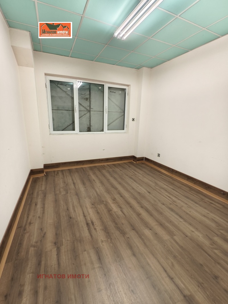 Дава под Наем ГАРАЖ в град Пазарджик, Идеален център - 20 кв.м / 120 € » 234.70 лв., ИГНАТОВ ИМОТИ