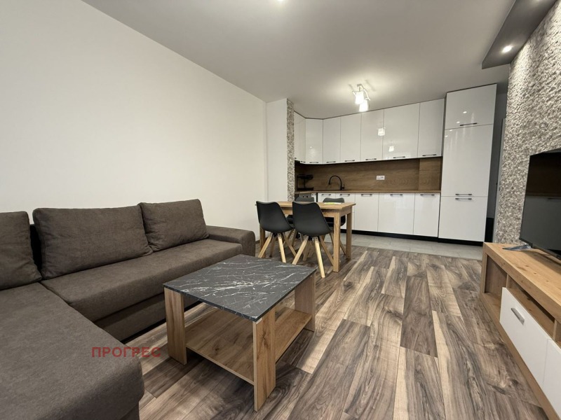 В оренду  1 спальня Пловдив , Христо Смирненски , 65 кв.м | 33042849