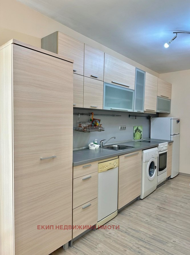 Дава под наем  2-стаен град София , Левски , 70 кв.м | 21796213 - изображение [3]