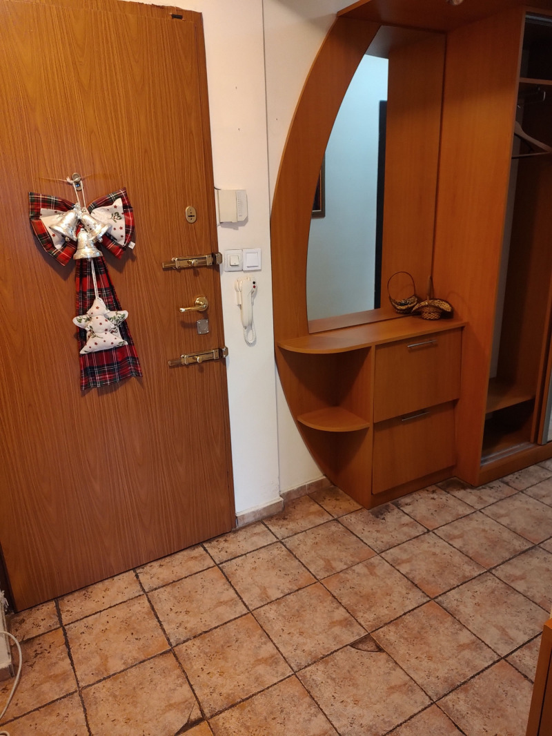 Дава под наем 3-СТАЕН, гр. София, Люлин 8, снимка 14 - Апартаменти - 53203194