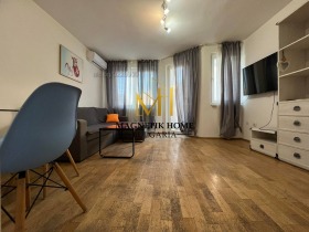 1 bedroom Vazrazhdane, Burgas 1