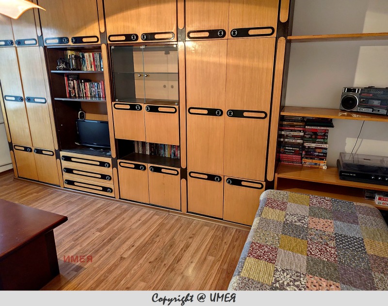 Kiadó  Stúdió Sofia , Ljulin 9 , 43 négyzetméter | 12663772 - kép [4]