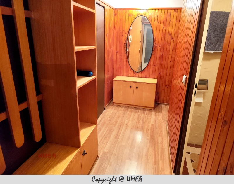 Kiadó  Stúdió Sofia , Ljulin 9 , 43 négyzetméter | 12663772 - kép [11]