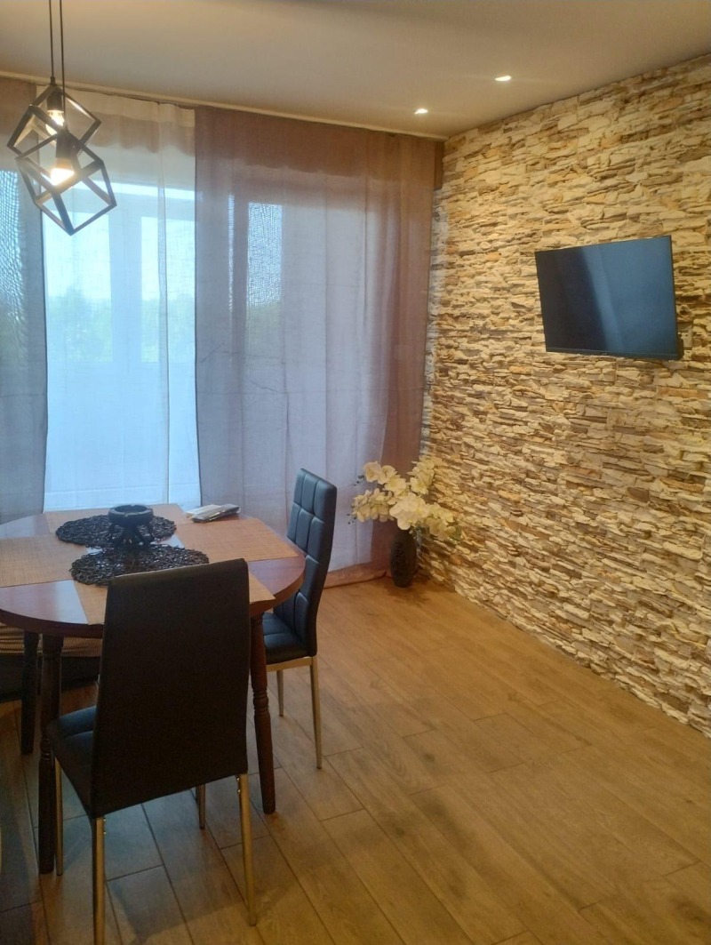 Vuokrattavana  1 makuuhuone Varna , Vladislav Varnentšik 1 , 50 neliömetriä | 48271931 - kuva [4]