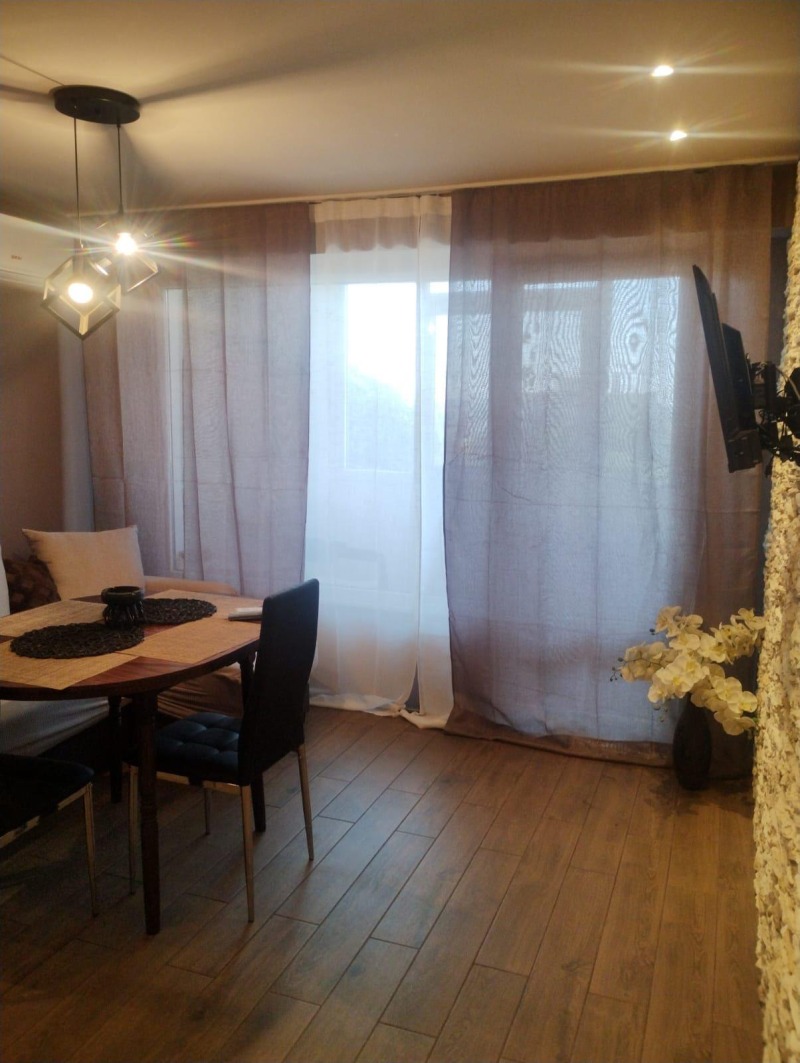 Vuokrattavana  1 makuuhuone Varna , Vladislav Varnentšik 1 , 50 neliömetriä | 48271931 - kuva [2]