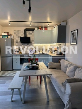 1 slaapkamer Vazrazjdane 3, Varna