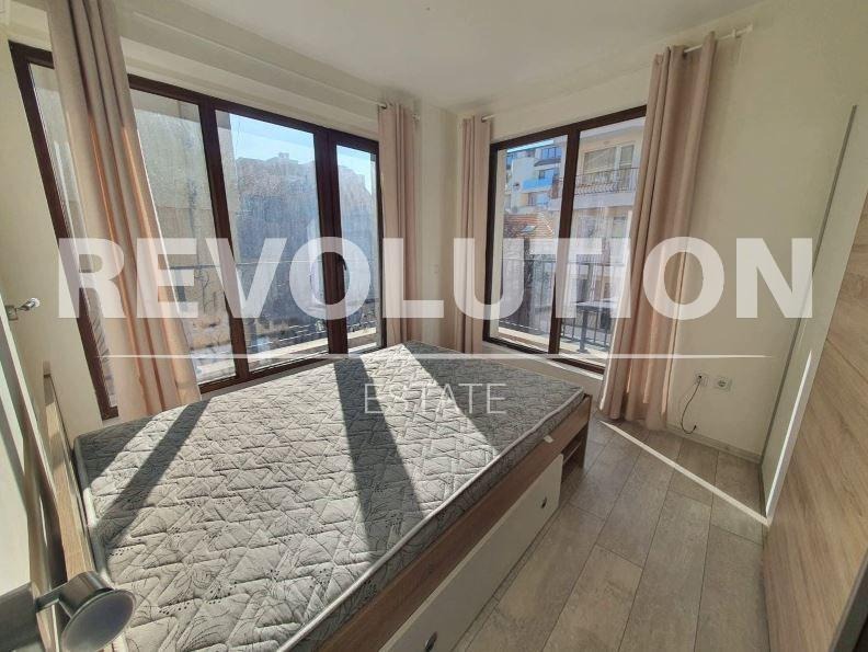 Дава под наем 3-СТАЕН, гр. Варна, Център, снимка 3 - Апартаменти - 52839243