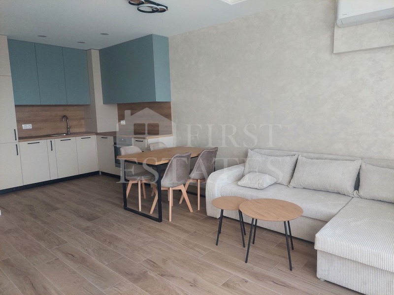 Дава под Наем 3-СТАЕН в град София, Изгрев - 100 кв.м / 1 300 € » 2 542.58 лв., КЕЛЪР УИЛЯМС ЦЕНТЪР