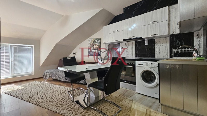 Kiadó  Stúdió Varna , Pogrebi , 30 négyzetméter | 33277199
