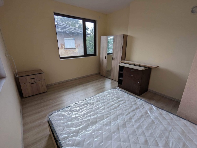 De inchiriat  2 dormitoare Plovdiv , Țentâr , 80 mp | 11302220 - imagine [12]