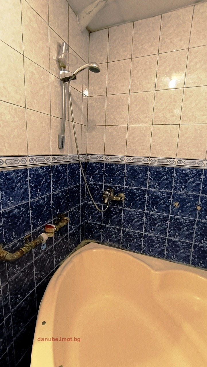 Дава под наем 4-СТАЕН, гр. Русе, Център, снимка 16 - Апартаменти - 53267173