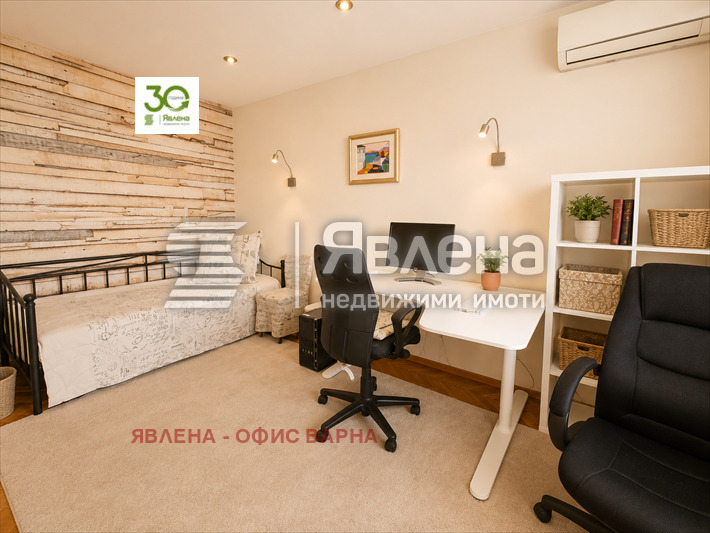 Дава под наем 4-СТАЕН, гр. Варна, Център, снимка 8 - Апартаменти - 55893157