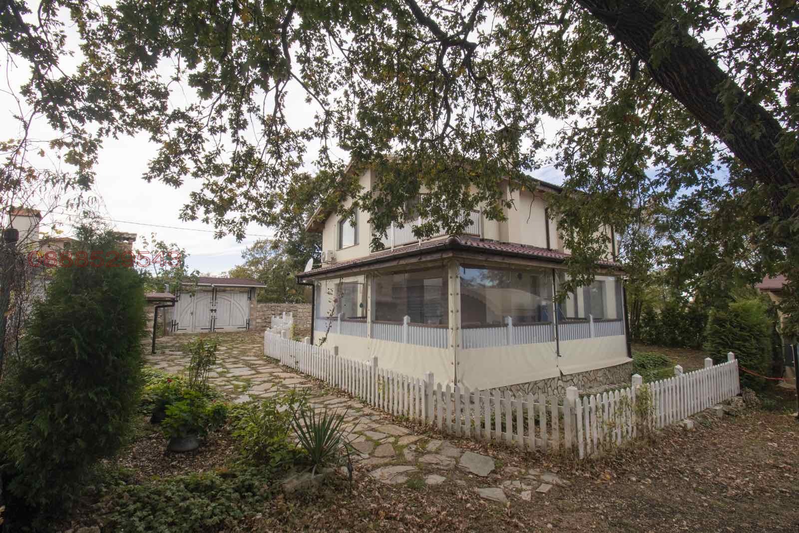 Дава под наем КЪЩА, гр. Аксаково, област Варна, снимка 2 - Къщи - 53717333