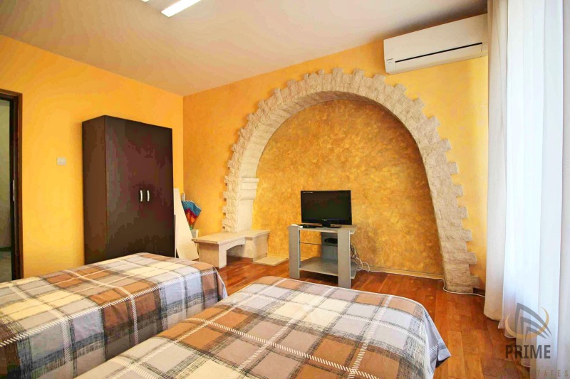 Zu vermieten  1 Schlafzimmer Burgas , Zentar , 65 qm | 49828653 - Bild [12]