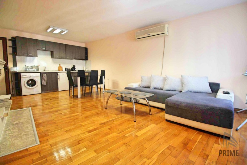 Zu vermieten  1 Schlafzimmer Burgas , Zentar , 65 qm | 49828653 - Bild [5]
