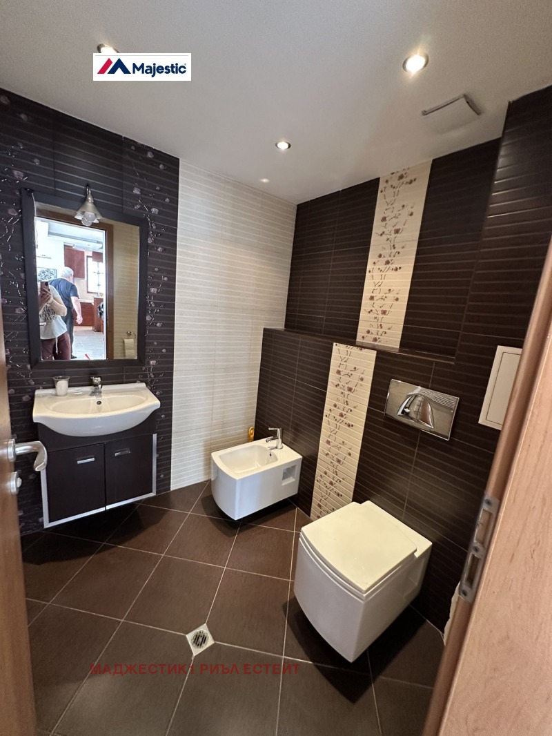 Издаје се  2 спаваће собе Софија , Витоша , 220 м2 | 11629693 - слика [12]