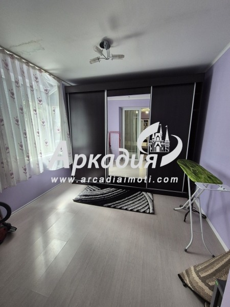 Kiadó  2 hálószobás Plovdiv , Karsijaka , 120 négyzetméter | 54003803 - kép [8]