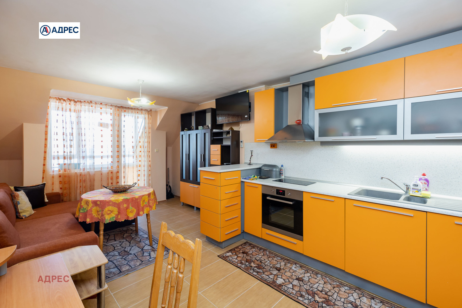 Дава под наем 2-СТАЕН, гр. Варна, Базар Левски