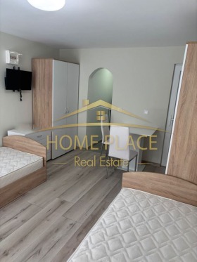 Studio Briz, Varna