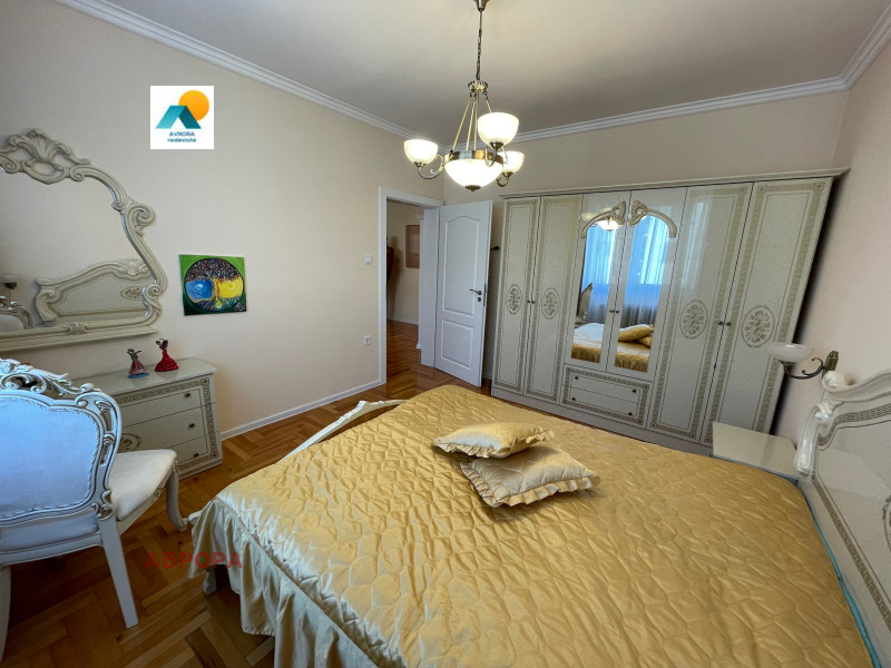 Издаје се  1 спаваћа соба Софија , Центар , 80 м2 | 91938226 - слика [7]
