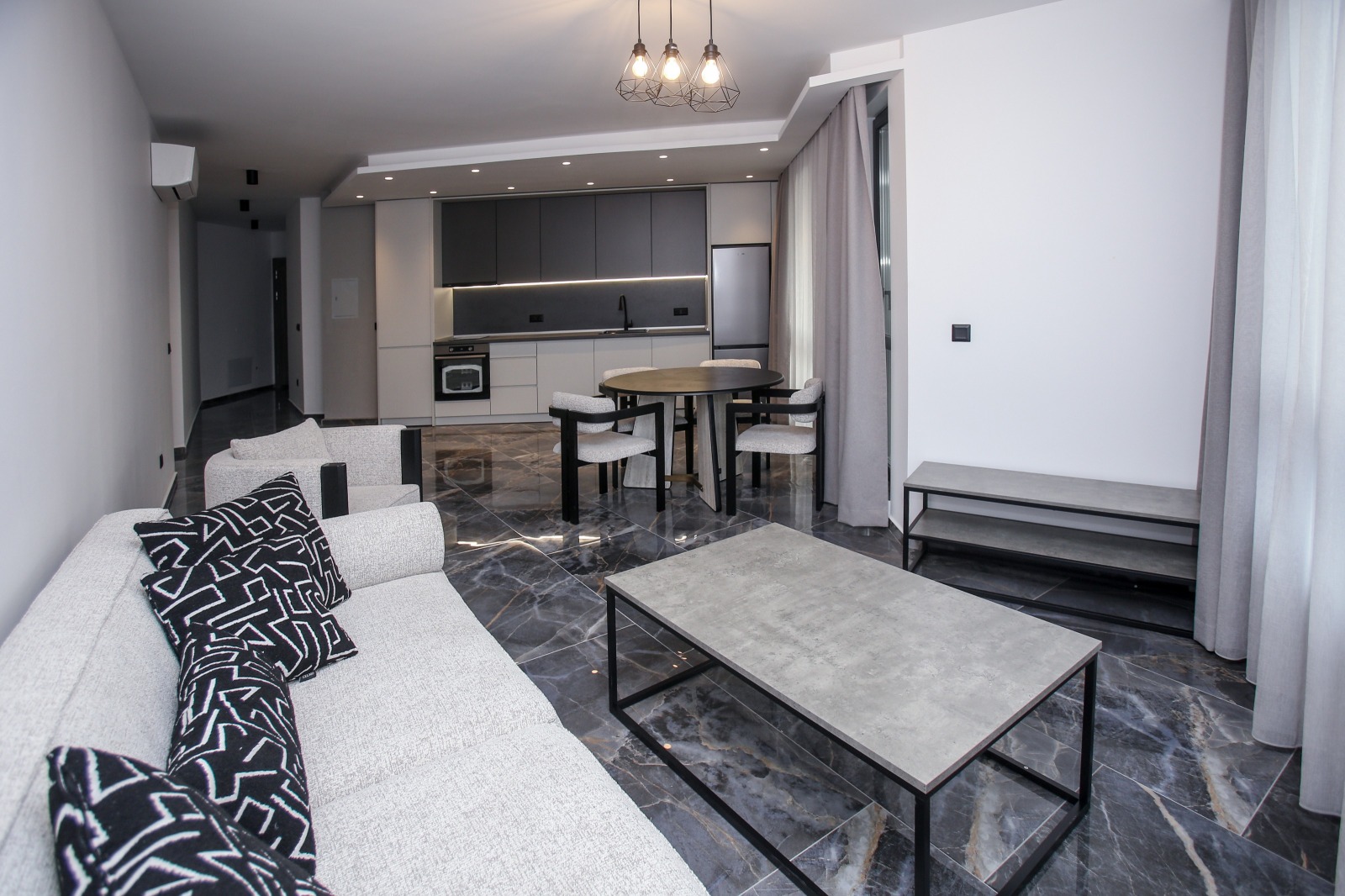 Дава под наем 3-СТАЕН, гр. София, Красно село, снимка 2 - Апартаменти - 53810732