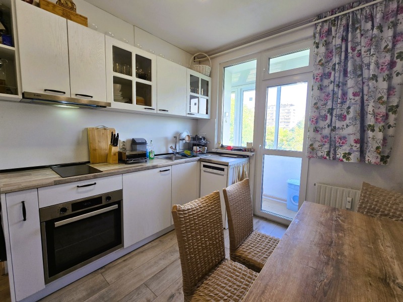K pronájmu  1 ložnice Sofia , Zapaden park , 74 m2 | 28549051