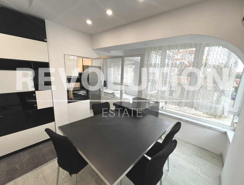 Дава под наем 3-СТАЕН, гр. Варна, Колхозен пазар, снимка 2 - Апартаменти - 53034303